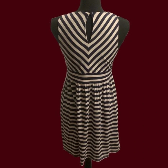 LOFT | Striped A-line Keyhole Dress XSP - Picture 5 of 7